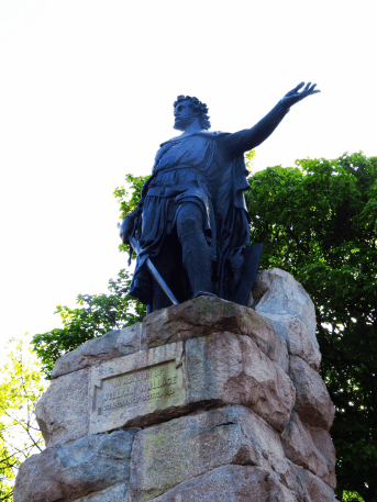 Aviary Photo_130799893699619704